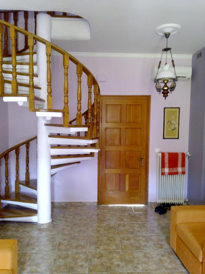 Pool Villa Grigoris Aspiotades Екстериор снимка
