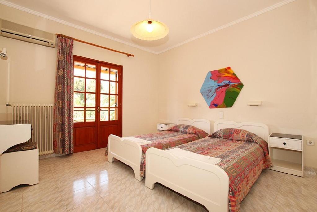 Pool Villa Grigoris Aspiotades Екстериор снимка