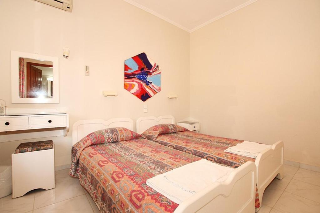Pool Villa Grigoris Aspiotades Екстериор снимка