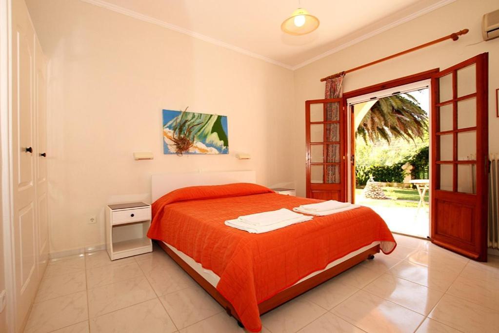Pool Villa Grigoris Aspiotades Екстериор снимка