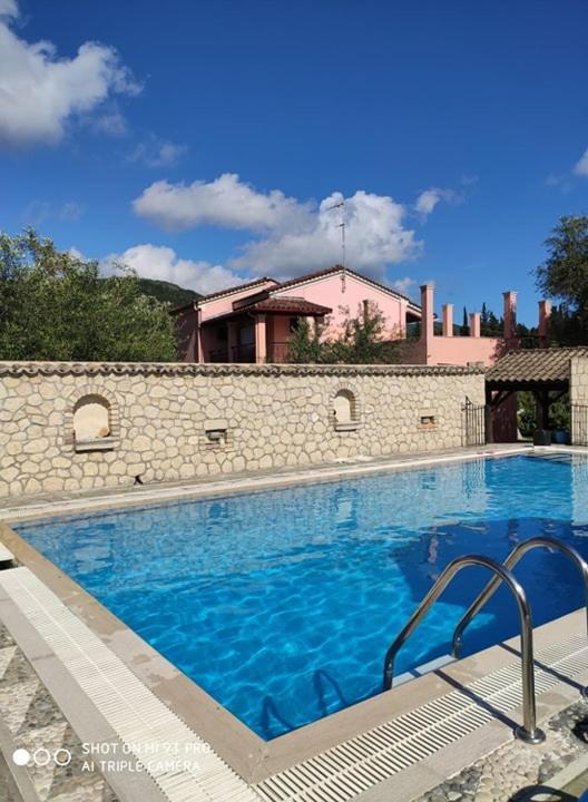 Pool Villa Grigoris Aspiotades Екстериор снимка